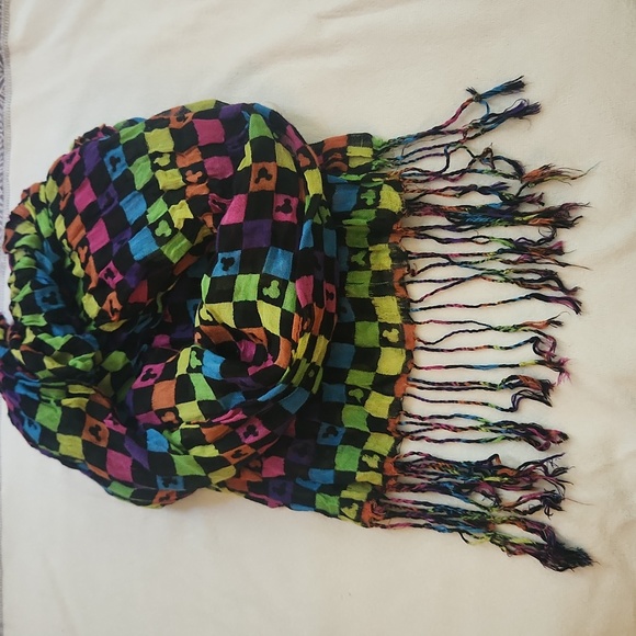 Disney scarf - Picture 2 of 3